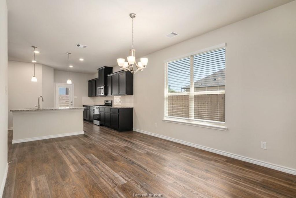 College Station, Texas 77845, United States, 3 Bedrooms Bedrooms, ,2 BathroomsBathrooms,Residential,Active,198457