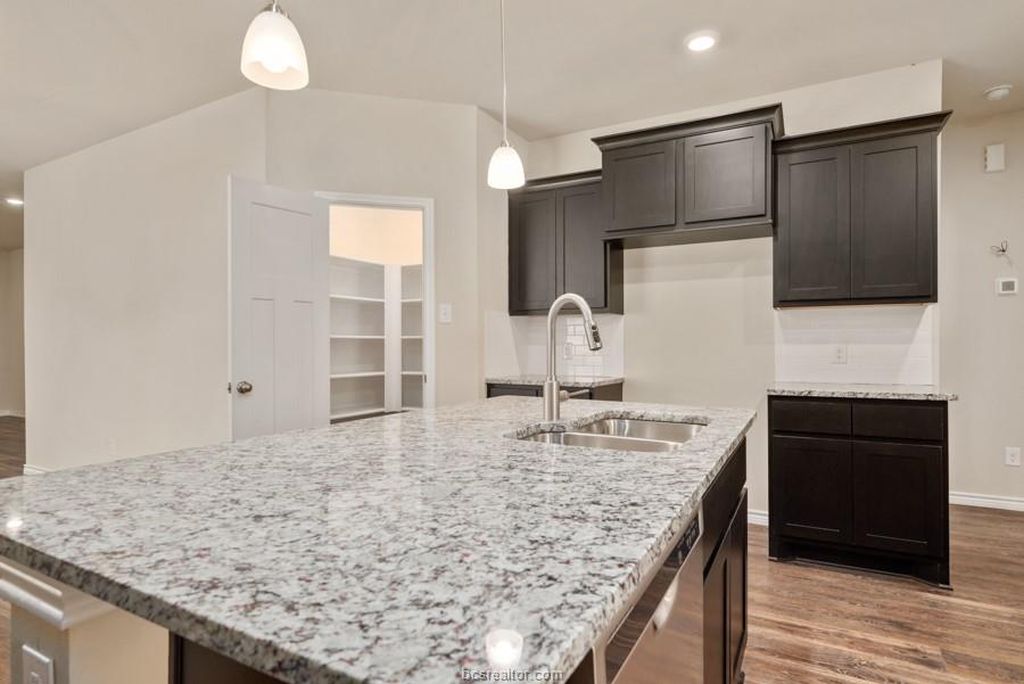 College Station, Texas 77845, United States, 3 Bedrooms Bedrooms, ,2 BathroomsBathrooms,Residential,Active,198457