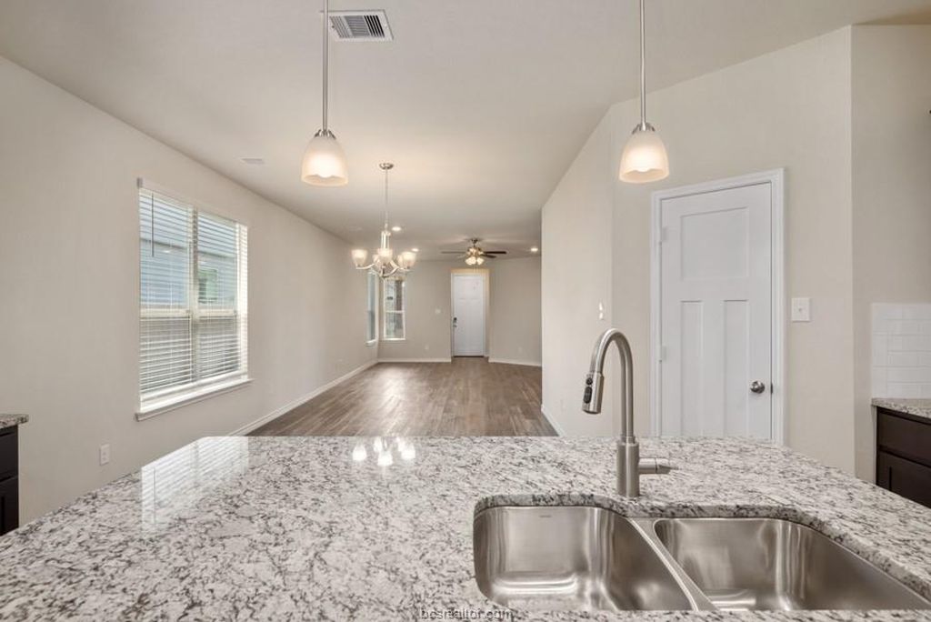 College Station, Texas 77845, United States, 3 Bedrooms Bedrooms, ,2 BathroomsBathrooms,Residential,Active,198457