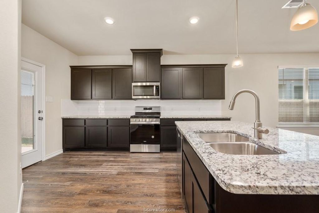 College Station, Texas 77845, United States, 3 Bedrooms Bedrooms, ,2 BathroomsBathrooms,Residential,Active,198457