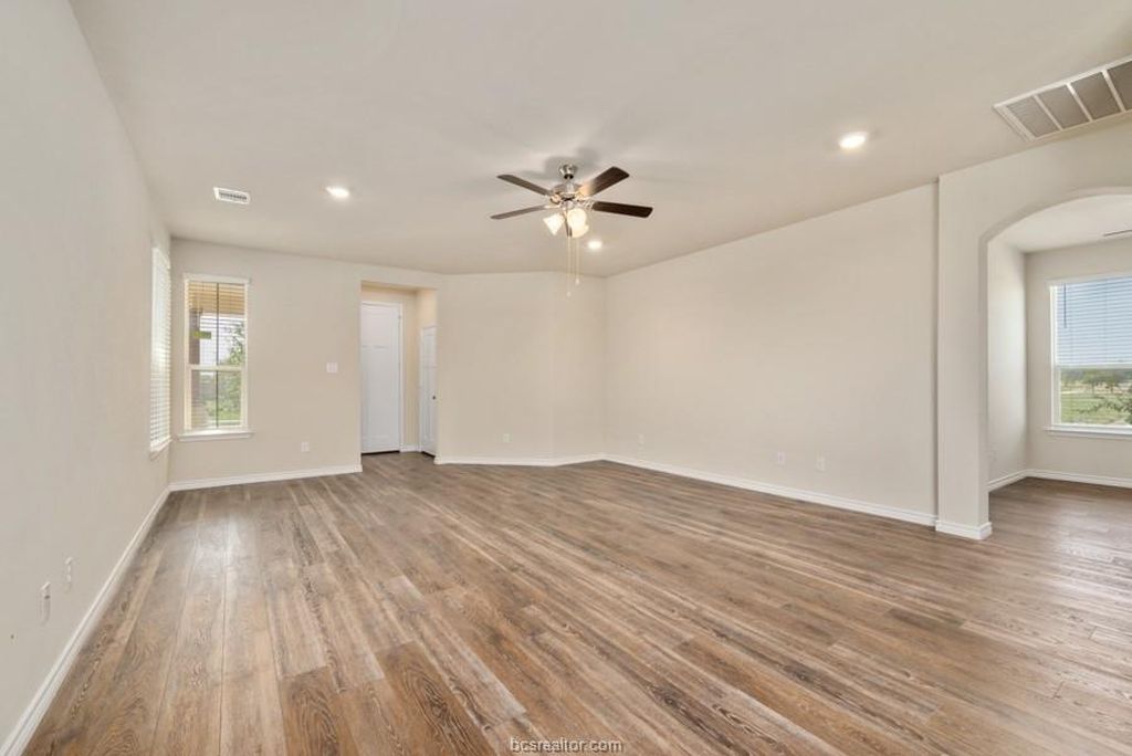 College Station, Texas 77845, United States, 3 Bedrooms Bedrooms, ,2 BathroomsBathrooms,Residential,Active,198457