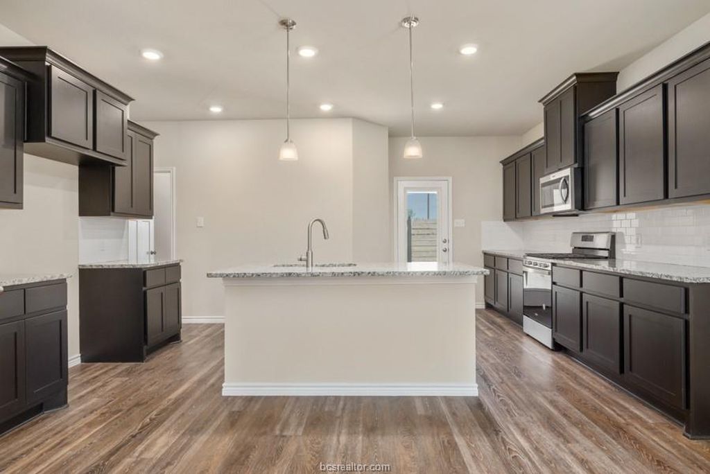 College Station, Texas 77845, United States, 3 Bedrooms Bedrooms, ,2 BathroomsBathrooms,Residential,Active,198457