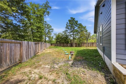 Tiny photo for 100 Walnut Circle, Somerville, TX 77879 (MLS # 26004493)
