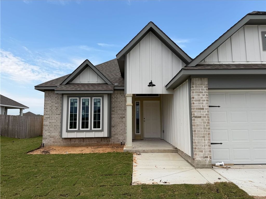 Photo of 317 Harvest Lake Drive, Snook, TX 77878 (MLS # 25012574)