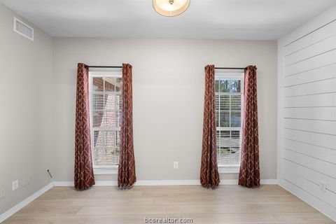 Tiny photo for 12 Ravens Nest, Bryan, TX 77808 (MLS # 26002710)