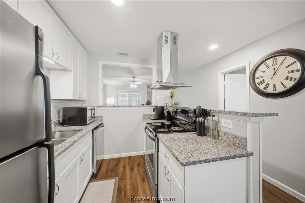Photo of 1406 Summit Street #D, College Station, TX 77845 (MLS # 26005856)