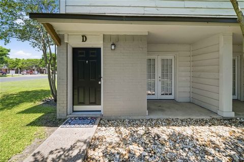 Tiny photo for 1406 Summit Street #D, College Station, TX 77845 (MLS # 26005856)