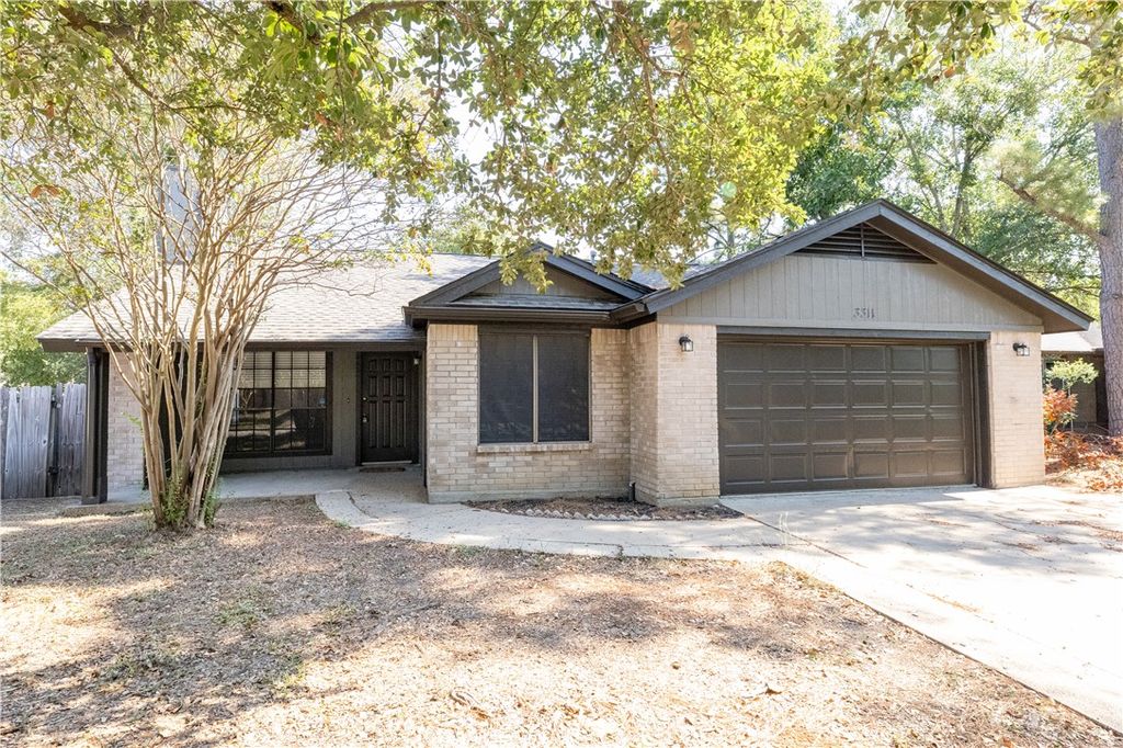 Photo of 3311 BAHIA Dr, College Station, TX 77840 (MLS # 25011094)