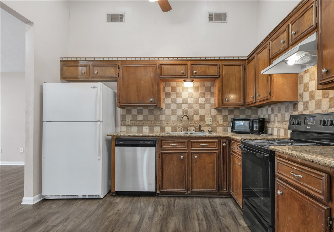 College Station, Texas 77840, United States, 4 Bedrooms Bedrooms, ,3 BathroomsBathrooms,Residential,Active,247182