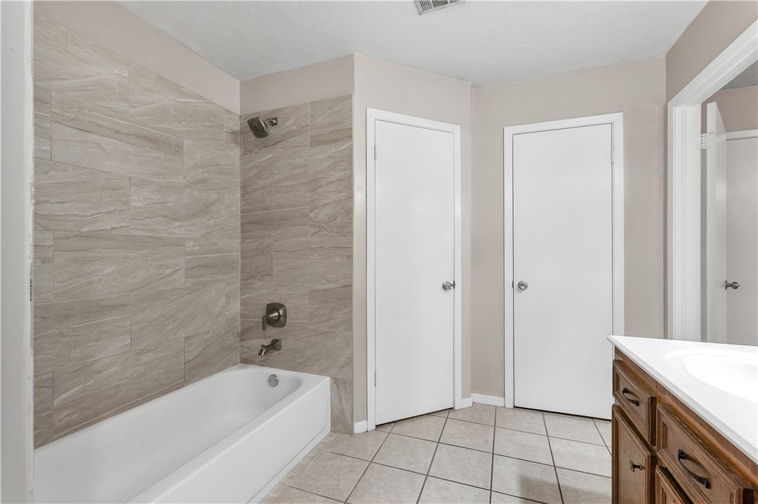 College Station, Texas 77840, United States, 4 Bedrooms Bedrooms, ,3 BathroomsBathrooms,Residential,Active,247182