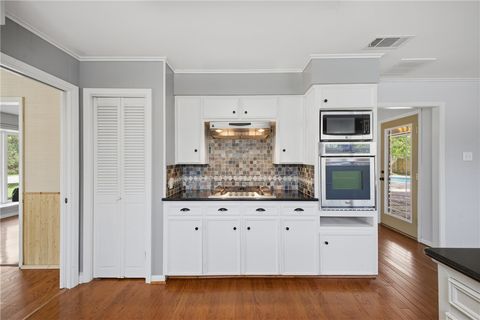 Tiny photo for 2104 Carter Creek Parkway, Bryan, TX 77802 (MLS # 26004523)