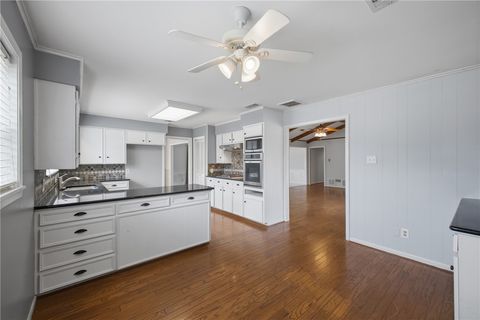 Tiny photo for 2104 Carter Creek Parkway, Bryan, TX 77802 (MLS # 26004523)