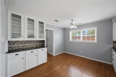 Tiny photo for 2104 Carter Creek Parkway, Bryan, TX 77802 (MLS # 26004523)