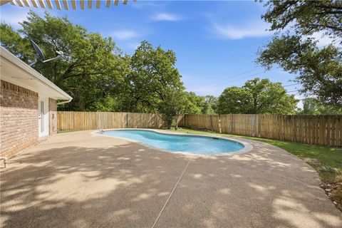 Tiny photo for 2104 Carter Creek Parkway, Bryan, TX 77802 (MLS # 26004523)