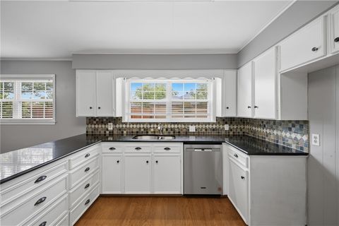 Tiny photo for 2104 Carter Creek Parkway, Bryan, TX 77802 (MLS # 26004523)