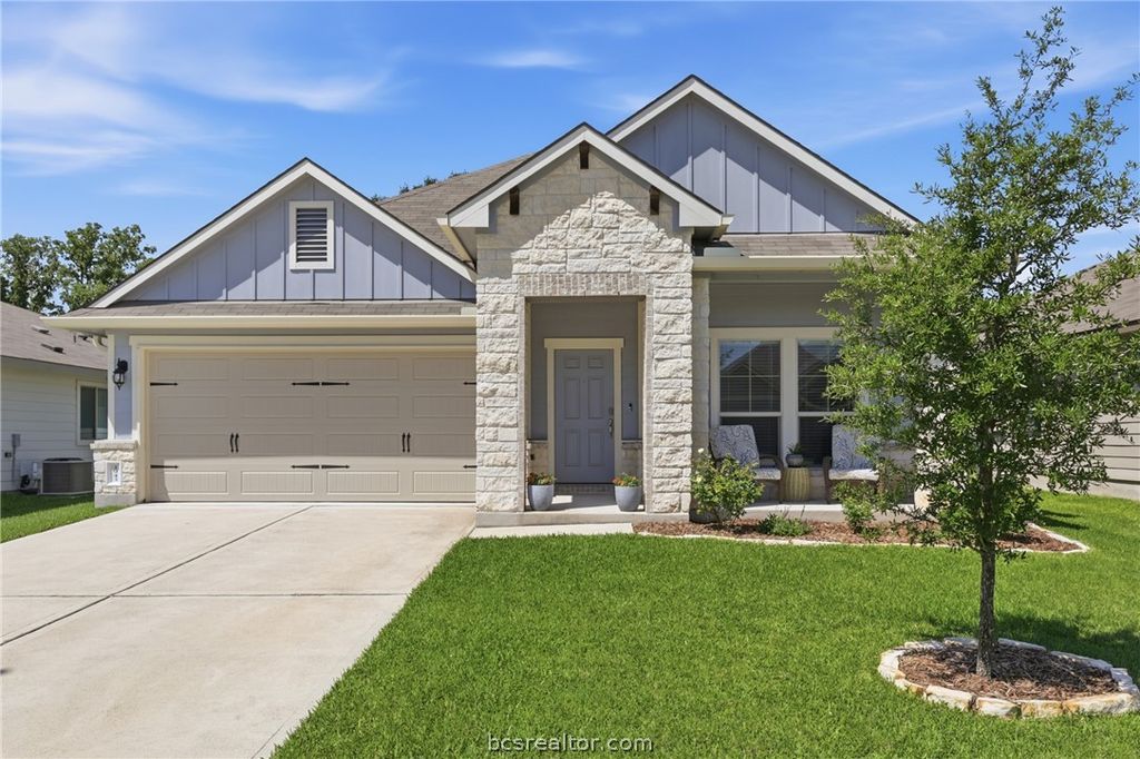Photo of 1943 Thorndyke Lane, Bryan, TX 77807 (MLS # 26005562)