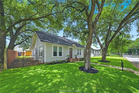 Tiny photo for 404 Ayrshire Street, College Station, TX 77840 (MLS # 26006864)