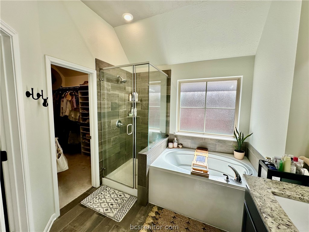 College Station, Texas 77845, United States, 3 Bedrooms Bedrooms, ,2 BathroomsBathrooms,Residential,Pending,59810