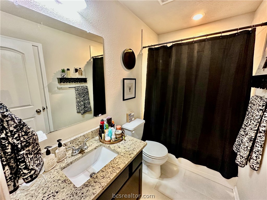 College Station, Texas 77845, United States, 3 Bedrooms Bedrooms, ,2 BathroomsBathrooms,Residential,Pending,59810