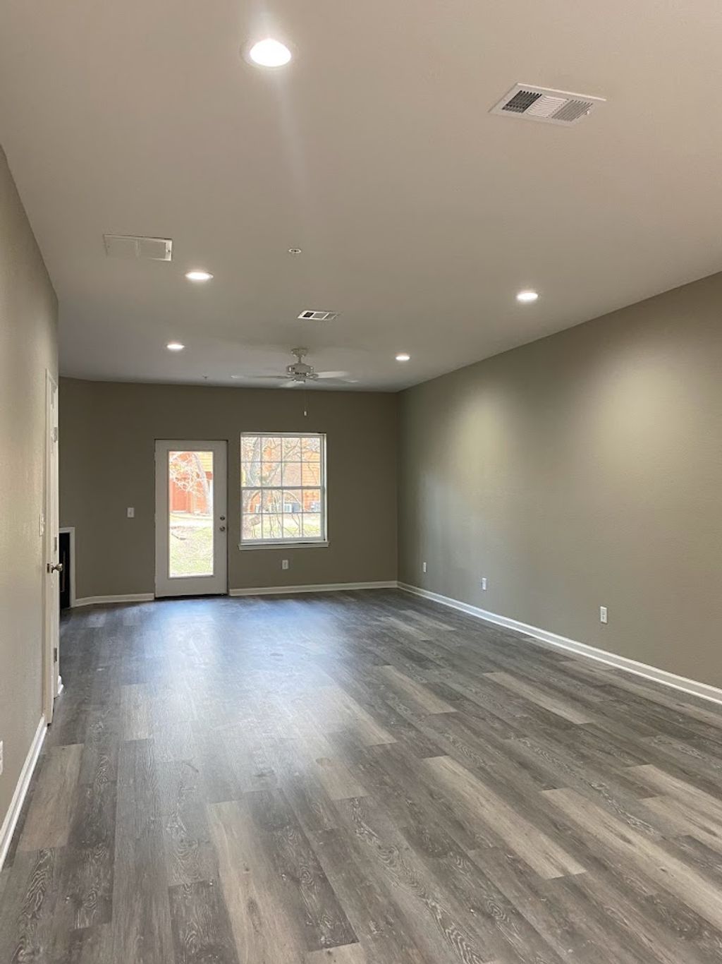 Photo of 1305 W Villa Maria Road #D103, Bryan, TX 77801 (MLS # 26001224)