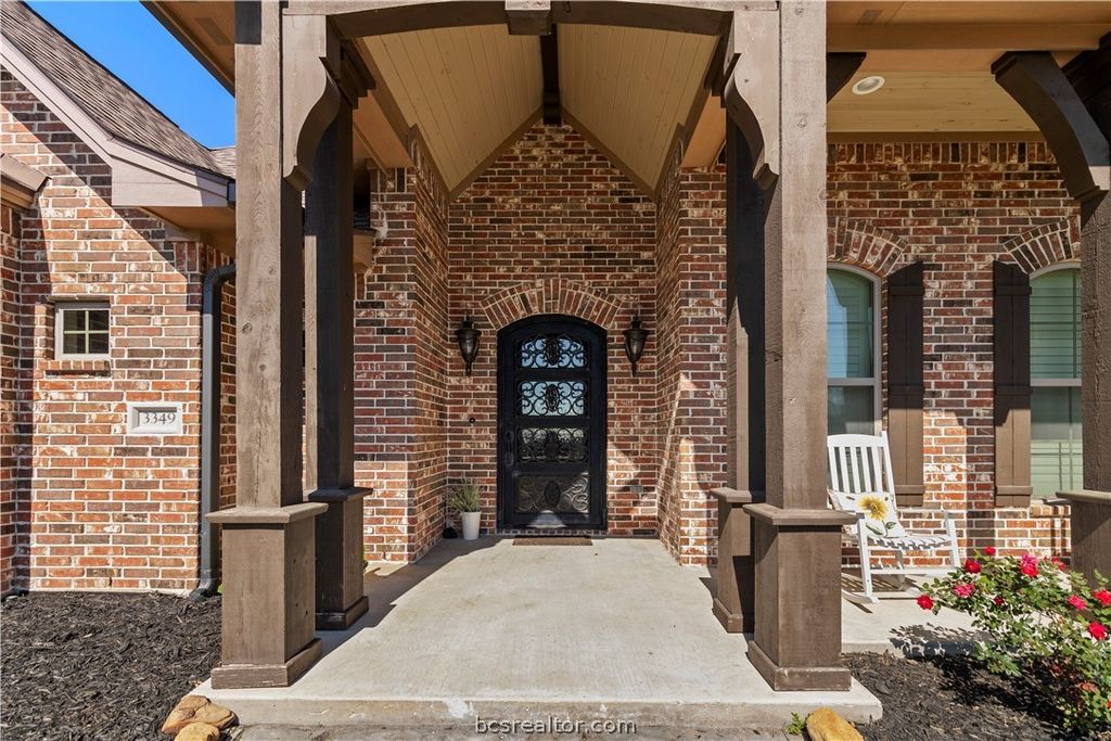 Photo of 3349 Fiddlers Green Grn, Bryan, TX 77808 (MLS # 26003408)