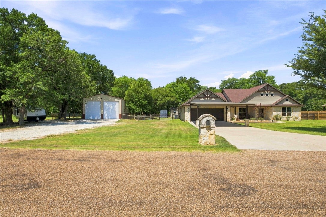 4364 Green Pastures