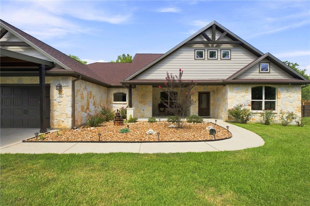 4364 Green Pastures