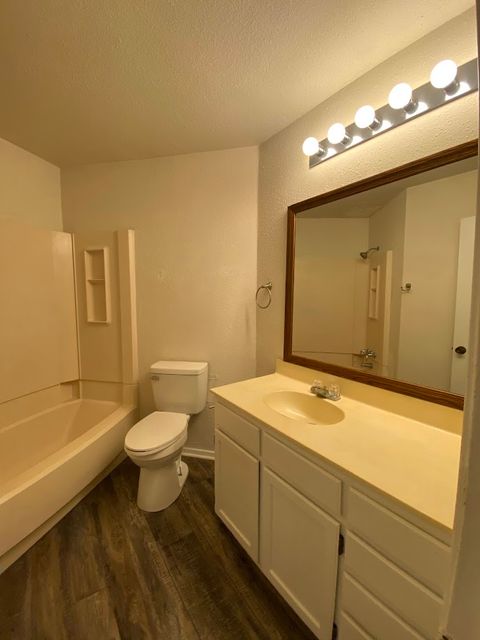 Tiny photo for 1305 W Villa Maria Road #E102, Bryan, TX 77801 (MLS # 26001231)