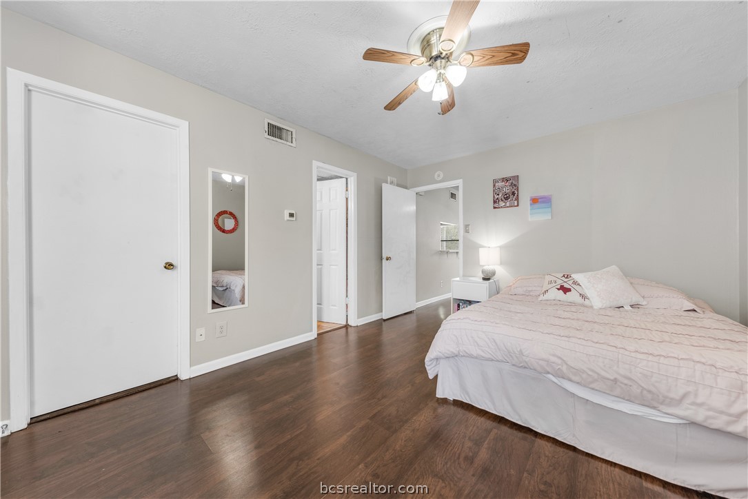 Bryan, Texas 77801, United States, 1 Bedroom Bedrooms, ,1 BathroomBathrooms,Residential,Active,57542