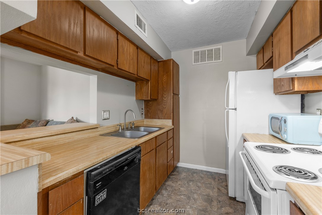 Bryan, Texas 77801, United States, 1 Bedroom Bedrooms, ,1 BathroomBathrooms,Residential,Active,57542