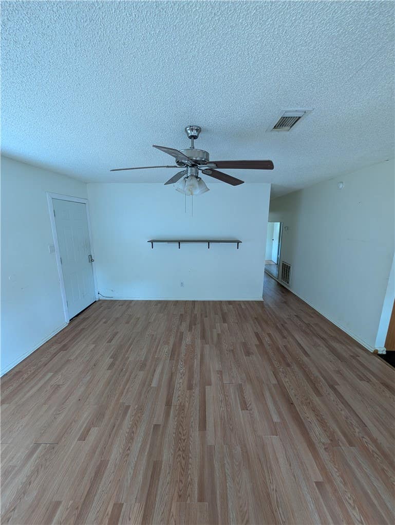 Photo of 905 Grace Street, Navasota, TX 77868 (MLS # 26010317)