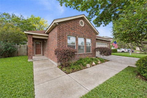 Tiny photo for 331 Stone Point Pt, New Braunfels, TX 78130 (MLS # 26011062)