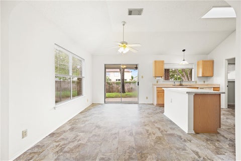 Tiny photo for 331 Stone Point Pt, New Braunfels, TX 78130 (MLS # 26011062)