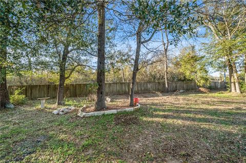 Tiny photo for 24350 Douwn Street, Hempstead, TX 77445 (MLS # 25013362)