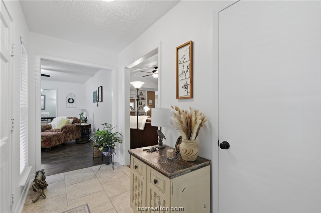 Photo of 2507 Willow Bend Drive, Bryan, TX 77802 (MLS # 26007226)