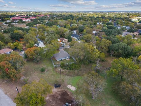 Tiny photo for 1003 E 24th Street, Bryan, TX 77803 (MLS # 25012001)