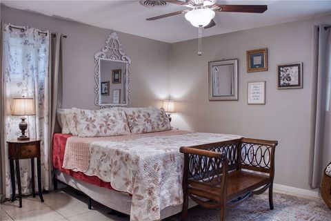 Tiny photo for 3613 Oak Ridge Dr, Bryan, TX 77802 (MLS # 26004413)