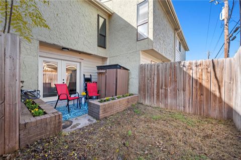 Tiny photo for 4517 Carter Creek Pkwy #5, Bryan, TX 77802 (MLS # 25013196)