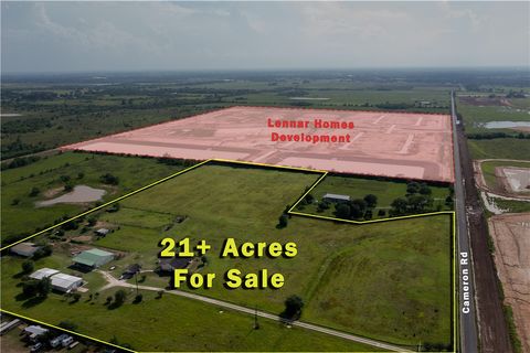 Tiny photo for 33737 Cameron Road, Waller, TX 77484 (MLS # 26008556)