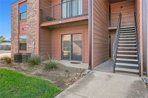 Tiny photo for 904 University Oaks Boulevard #123, College Station, TX 77840 (MLS # 26009807)