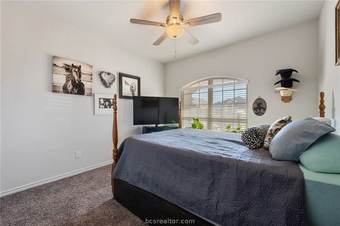 Tiny photo for 5222 Montague Loop, Bryan, TX 77807 (MLS # 26001661)