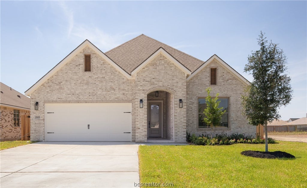 Photo of 2819 CAPTAIN Drive, Bryan, TX 77808 (MLS # 26010776)