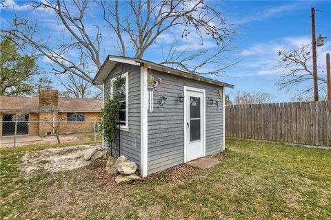 Tiny photo for 205 Munz Street, Brenham, TX 77833 (MLS # 26001008)