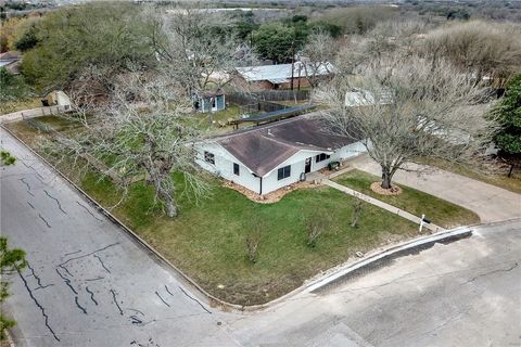 Tiny photo for 205 Munz Street, Brenham, TX 77833 (MLS # 26001008)