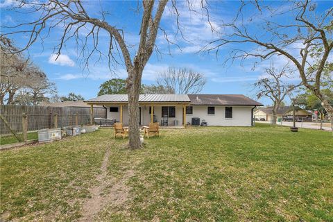 Tiny photo for 205 Munz Street, Brenham, TX 77833 (MLS # 26001008)