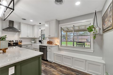 Tiny photo for 205 Munz Street, Brenham, TX 77833 (MLS # 26001008)