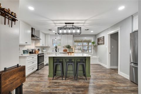 Tiny photo for 205 Munz Street, Brenham, TX 77833 (MLS # 26001008)