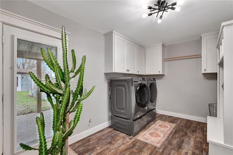 Tiny photo for 205 Munz Street, Brenham, TX 77833 (MLS # 26001008)