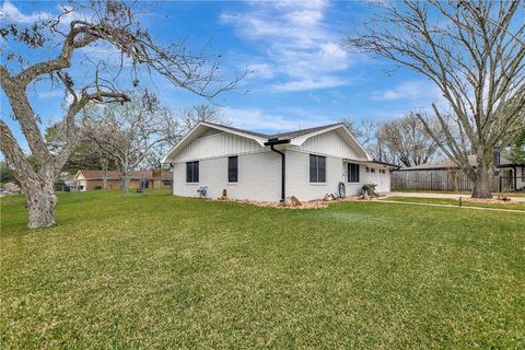 Tiny photo for 205 Munz Street, Brenham, TX 77833 (MLS # 26001008)