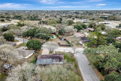 Tiny photo for 205 Munz Street, Brenham, TX 77833 (MLS # 26001008)